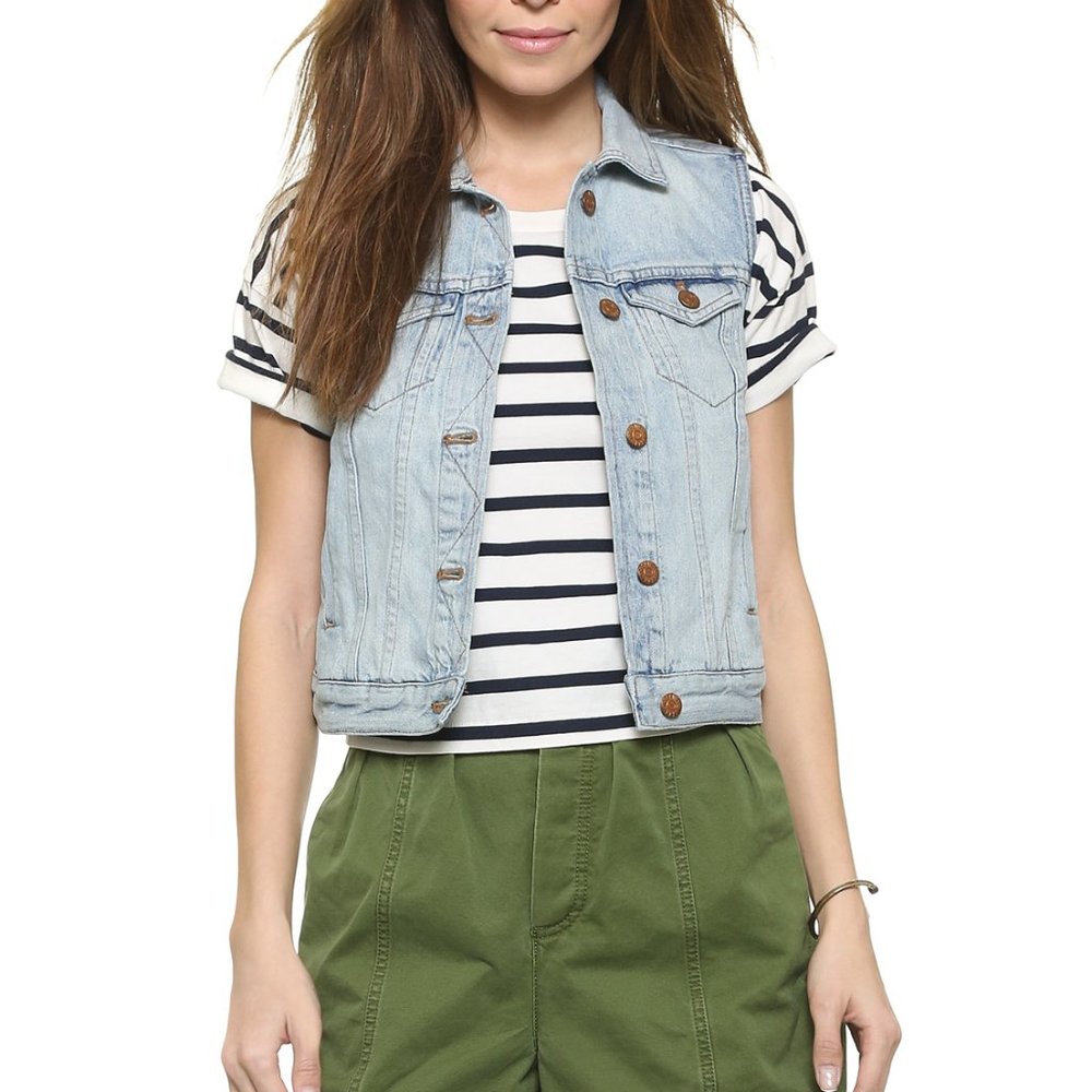 Madewell Denim Vest in Lightwash